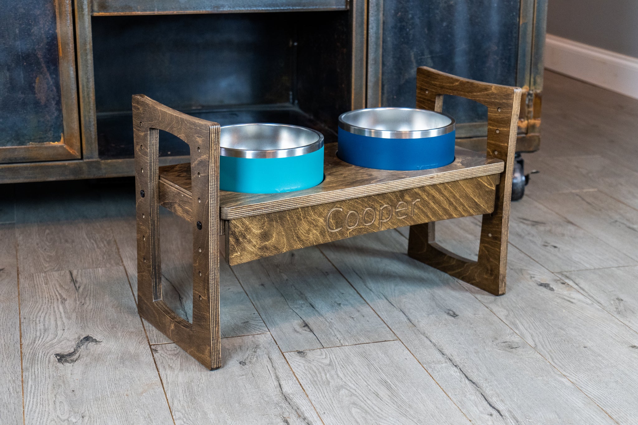 Adjustable**Puppy-Adult Yeti Raised Dog Bowl Stand || 7 Different Heig – Woodland Steelworks