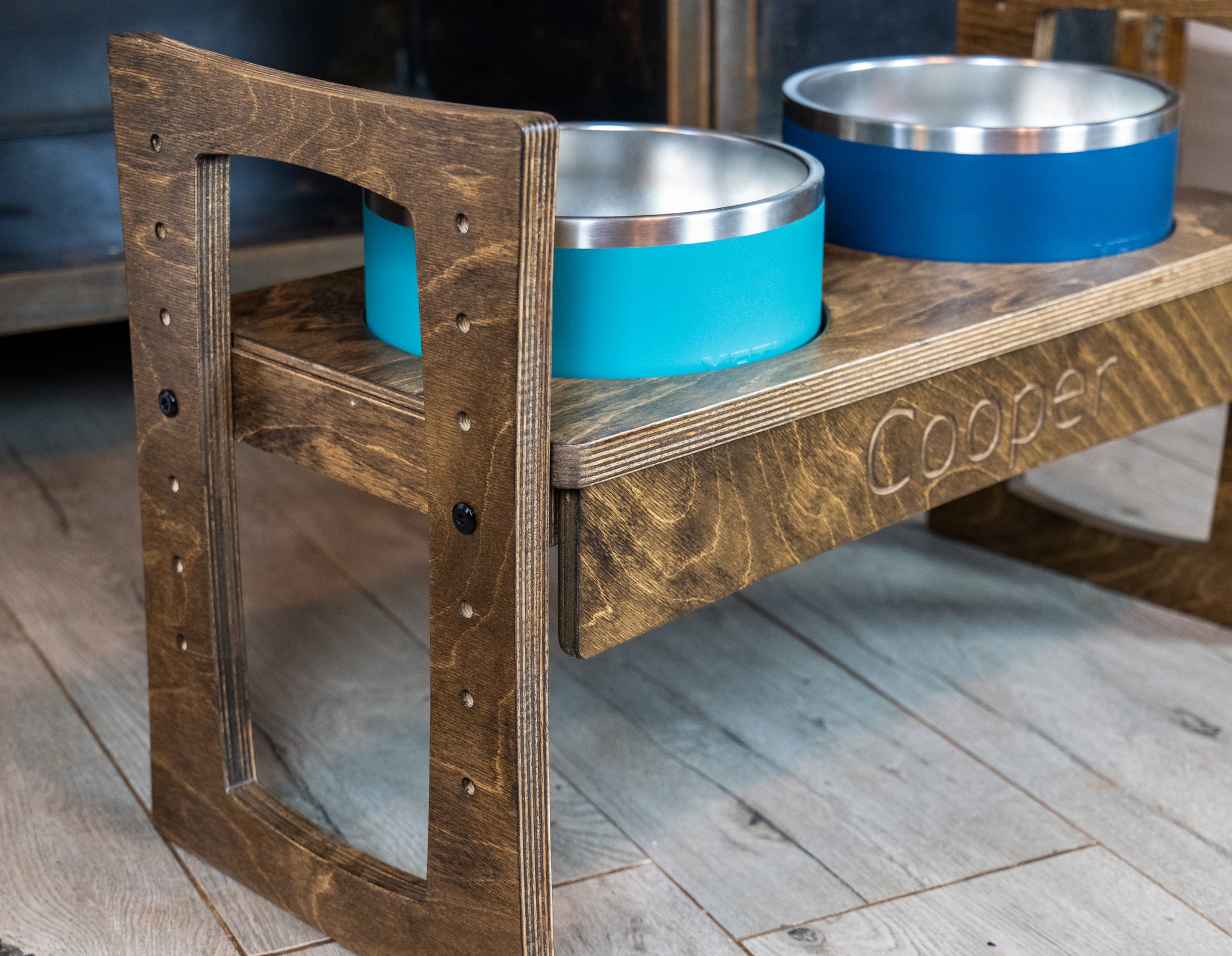 Adjustable**Puppy-Adult Yeti Raised Dog Bowl Stand || 7 Different Heig –  Woodland Steelworks
