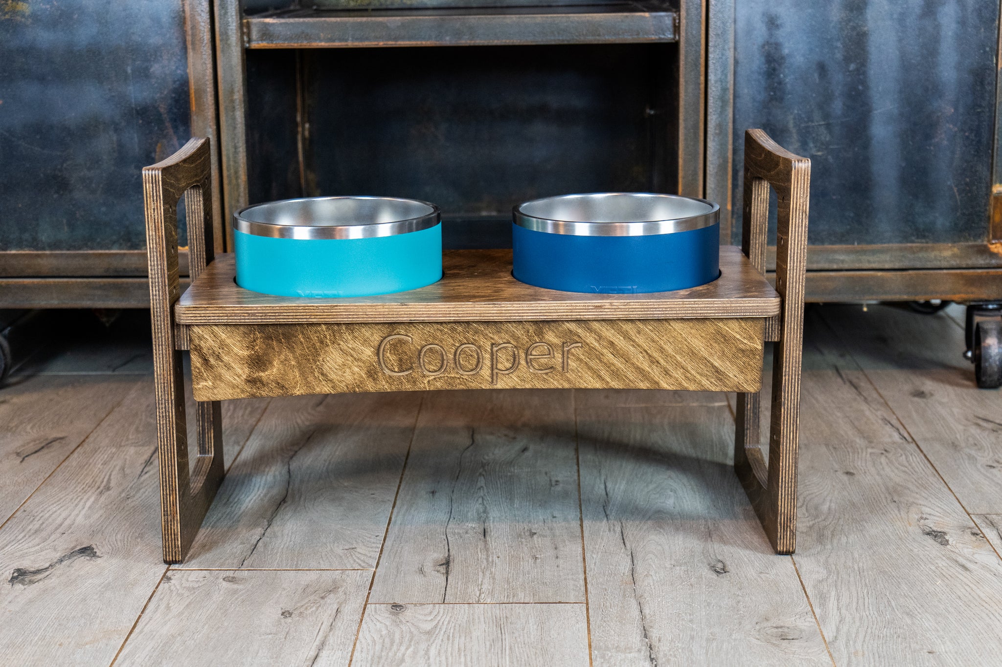 Adjustable**Puppy-Adult Yeti Raised Dog Bowl Stand || 7 Different Heig –  Woodland Steelworks
