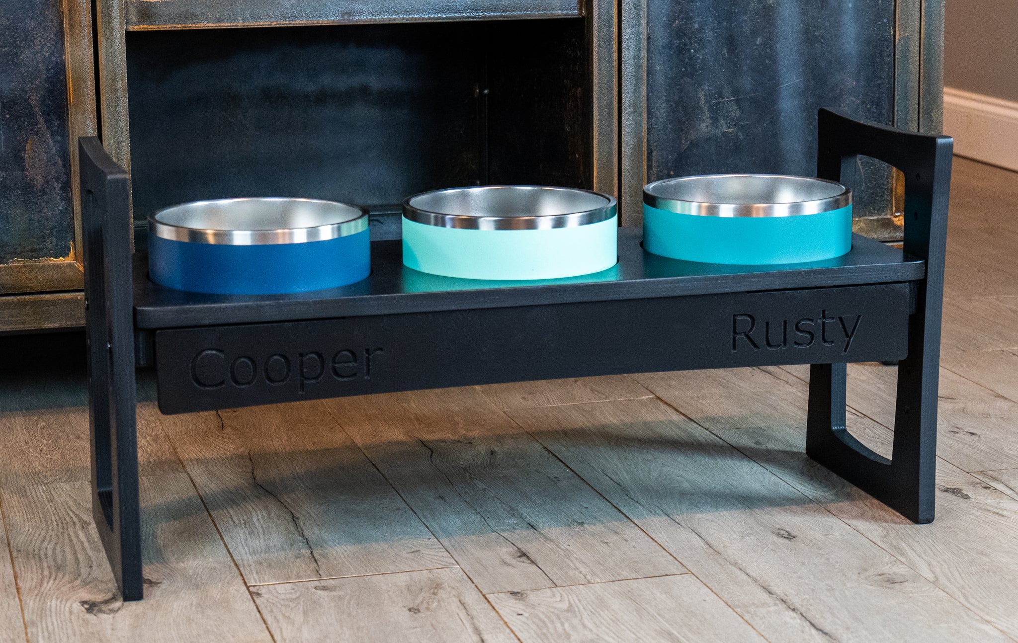 Adjustable**Puppy-Adult Yeti Raised Dog Bowl Stand || 7 Different Heig –  Woodland Steelworks