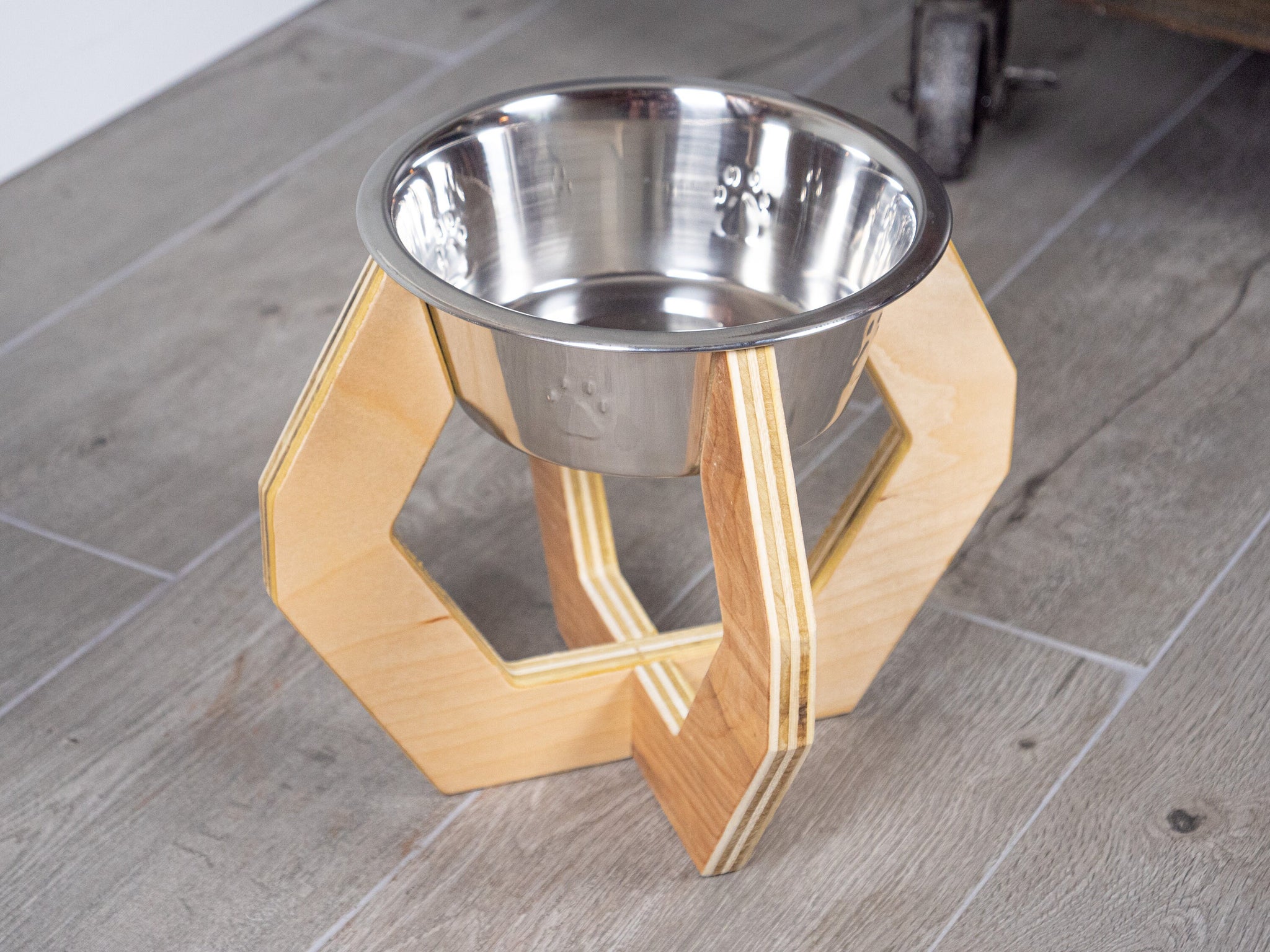 Modern Raised Dog Bowl Stand - Bowl Included – Woodland Steelworks