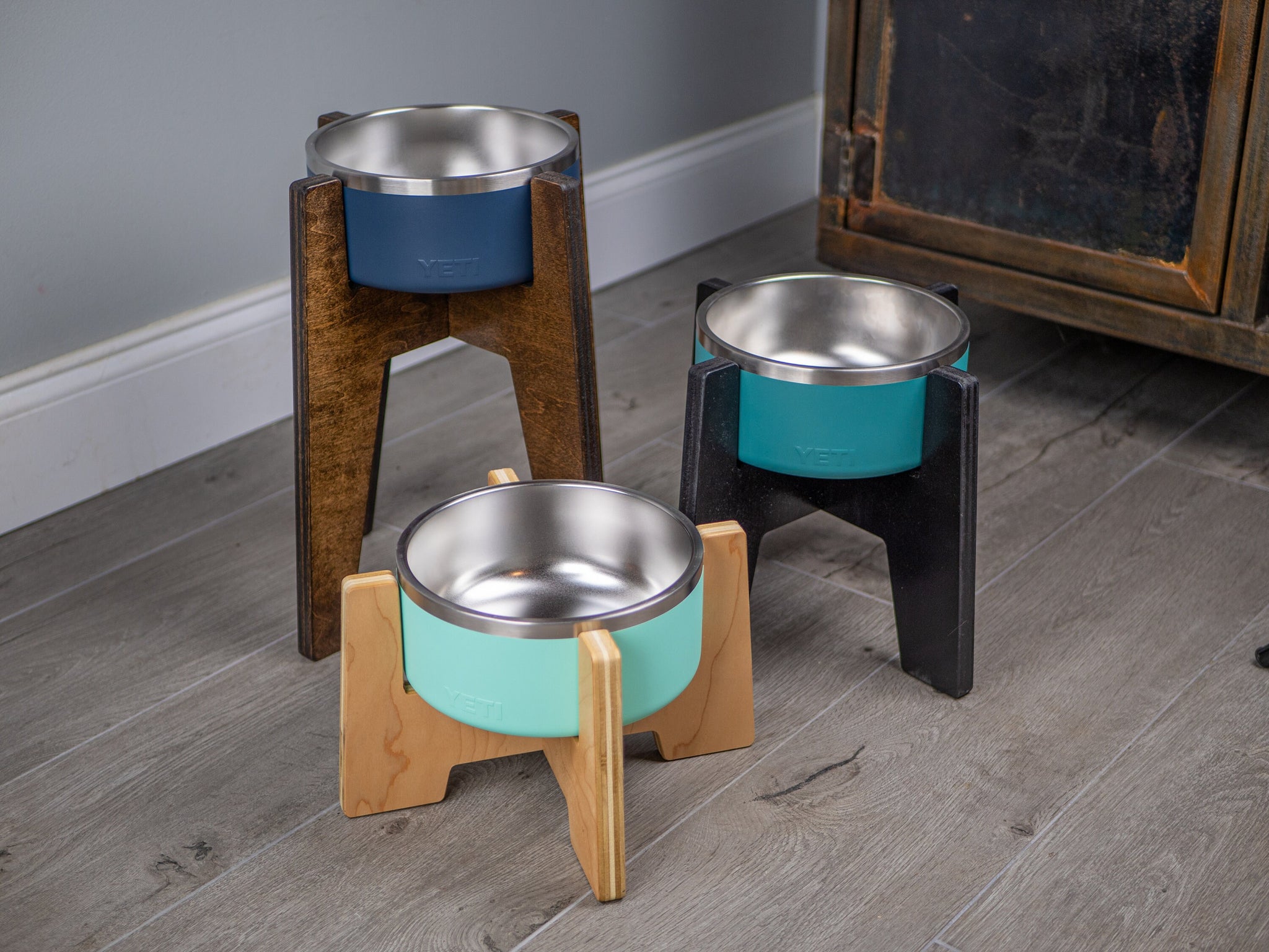 Yeti Wall Mounted Raised Dog Bowl Stand - Bowl(s) Not Included – Woodland  Steelworks